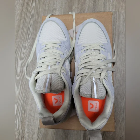 AuthenticVejaBrandShoes - Picture 4 of 14